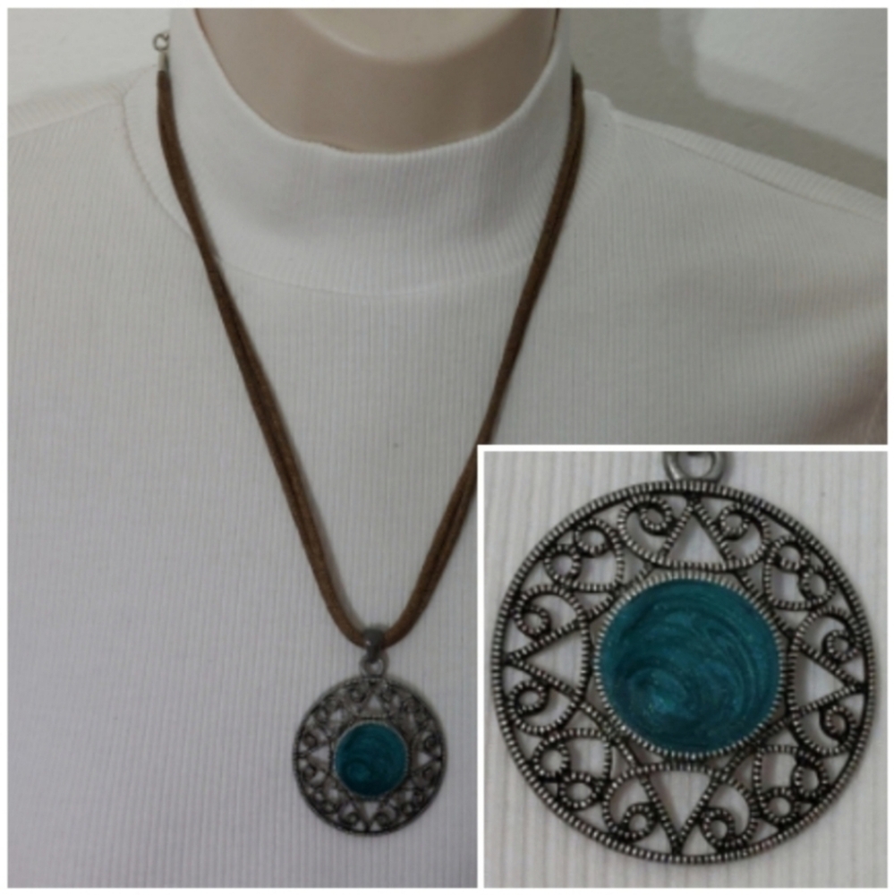 Teal Swirl Enamel Filigree Pendant Silvertone Necklace